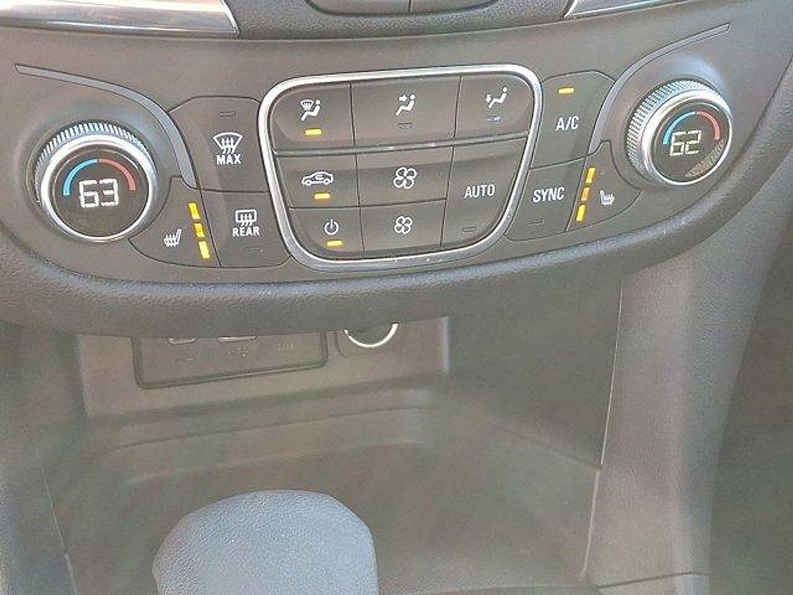 Used 2022 Chevrolet Equinox LT image 15