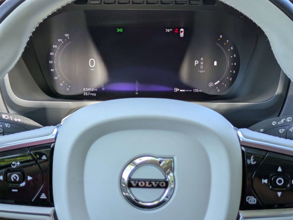 Certified 2024 Volvo XC90 B6 Plus w/ Protection Package Premier AWD/4WD image 28