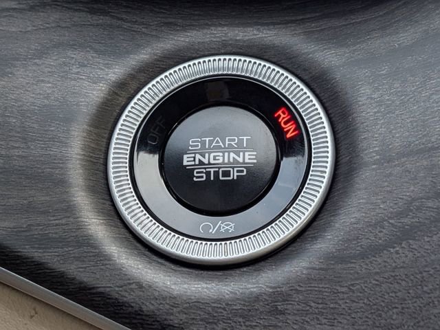 Used 2025 Jeep Grand Cherokee Limited image 32