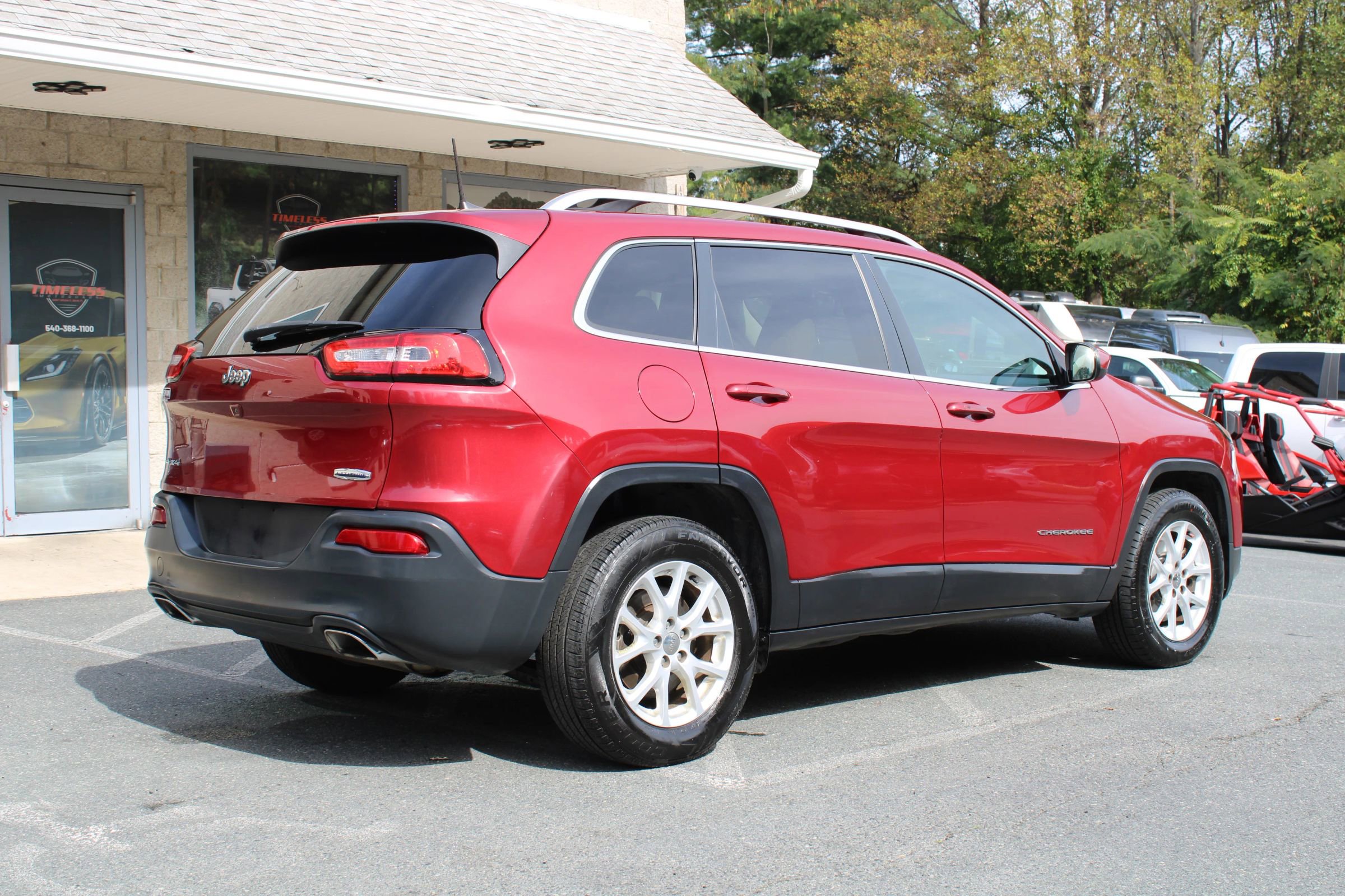 Used 2017 Jeep Cherokee Latitude w/ Comfort/Convenience Group image 6