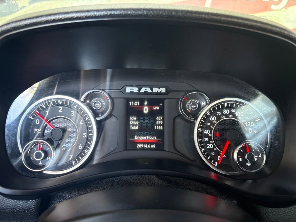 Used 2024 RAM 3500 SLT AWD/4WD image 13