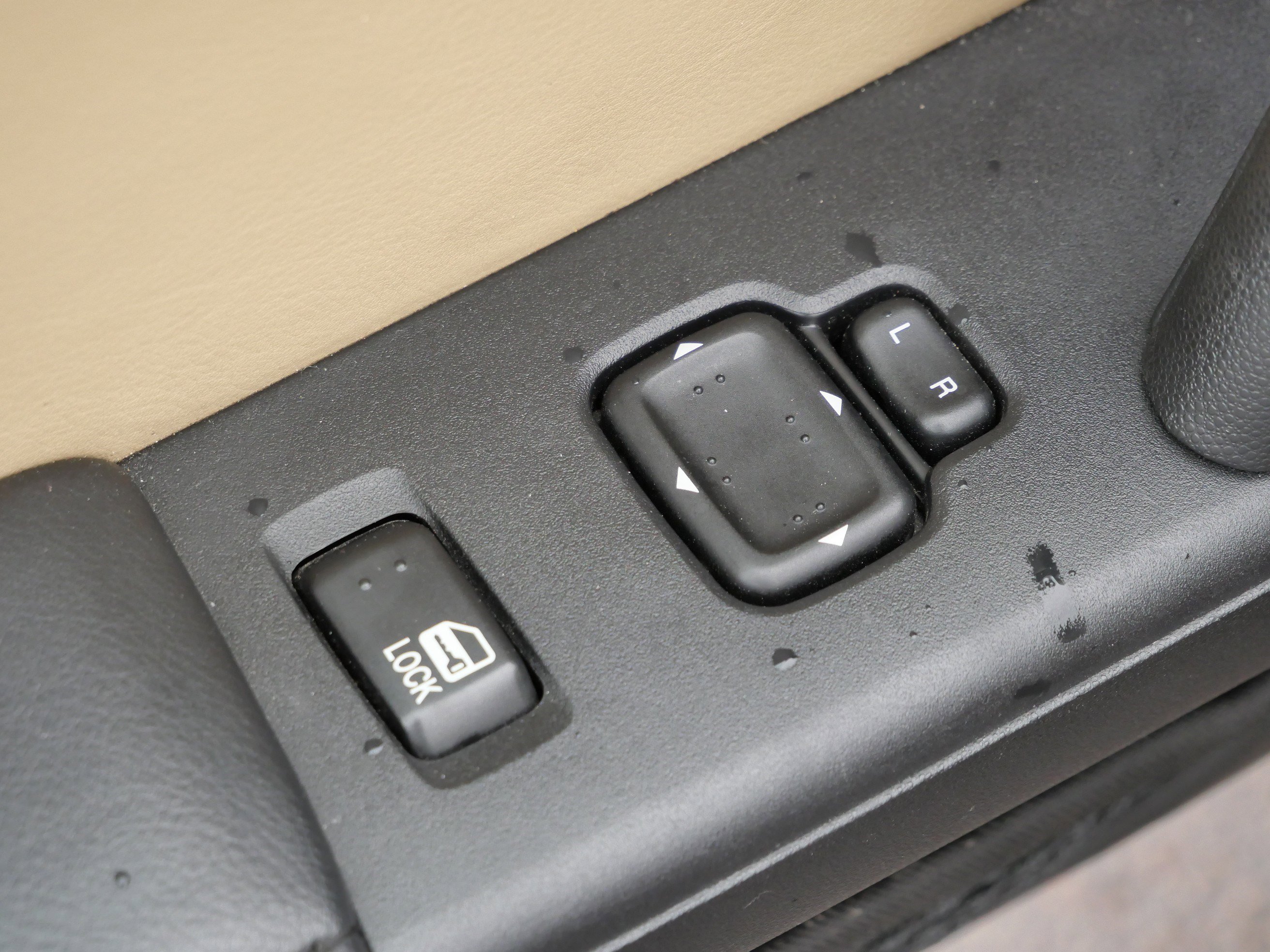 Used 2011 MAZDA MX-5 Miata Grand Touring w/ Premium Pkg image 17