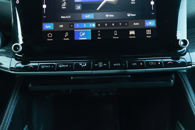 Used 2022 Jeep Wagoneer Series II RWD image 17