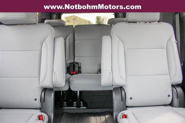 New 2025 Chevrolet Suburban Premier image 24