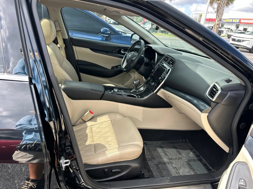 Used 2023 Nissan Maxima Platinum w/ Sport Mat Group FWD image 41