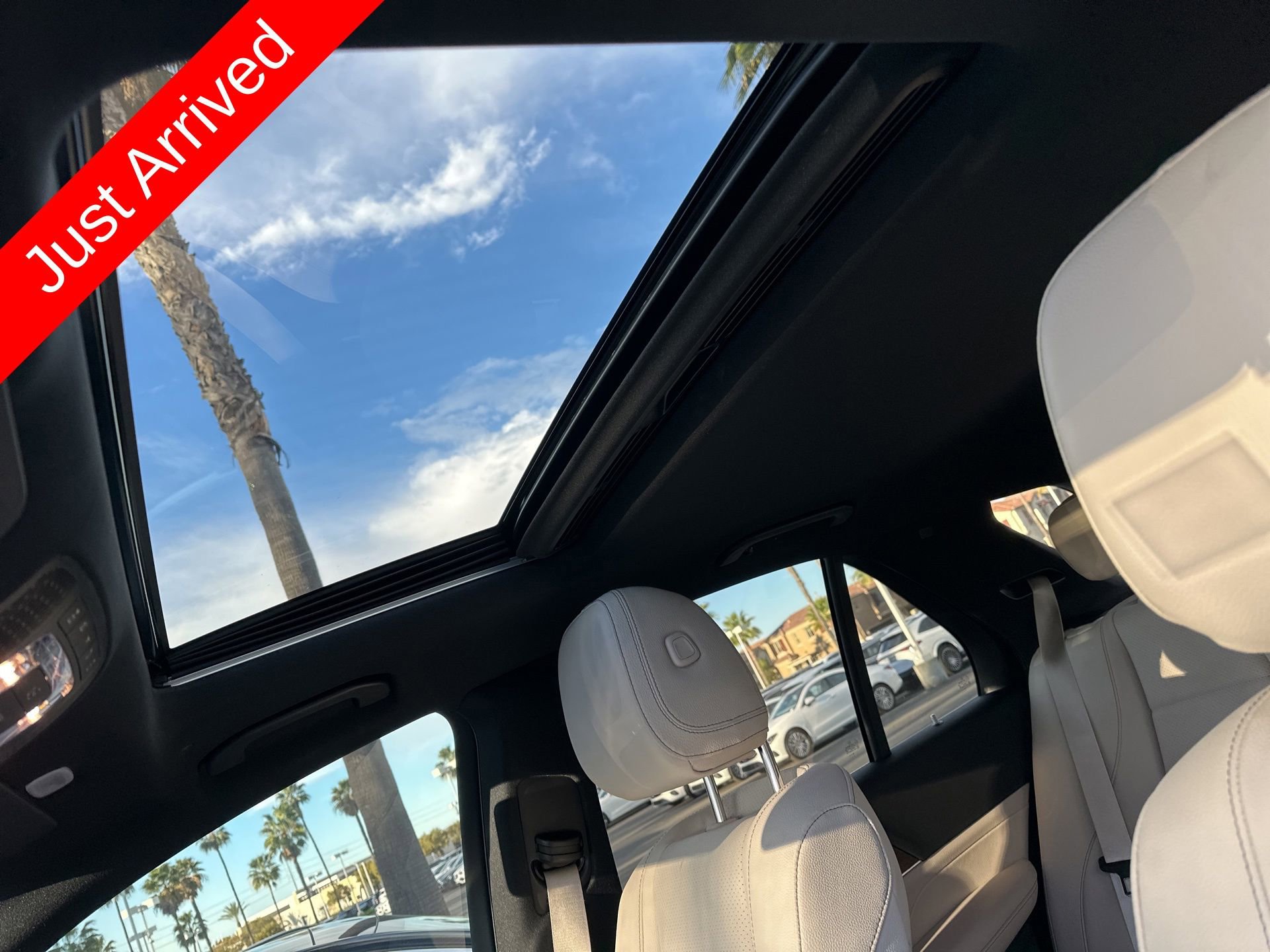 Used 2025 Mercedes-Benz GLE 350 4MATIC image 6