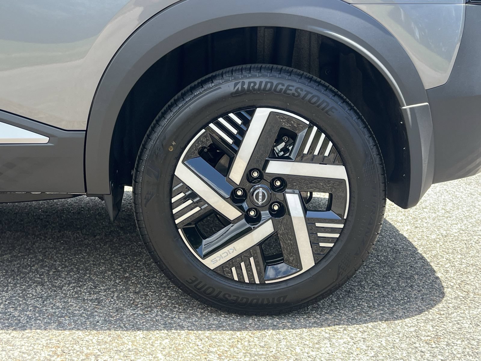 New 2026 Nissan Kicks SV w/ Cold Weather Package FWD image 24