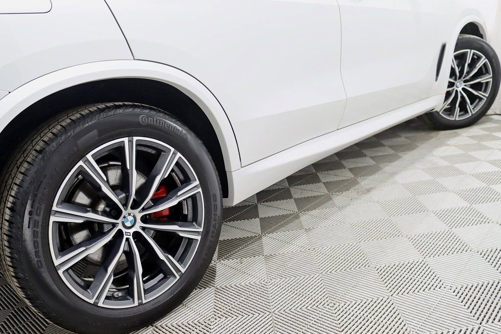 Used 2022 BMW X5 xDrive40i w/ M Sport Package image 12