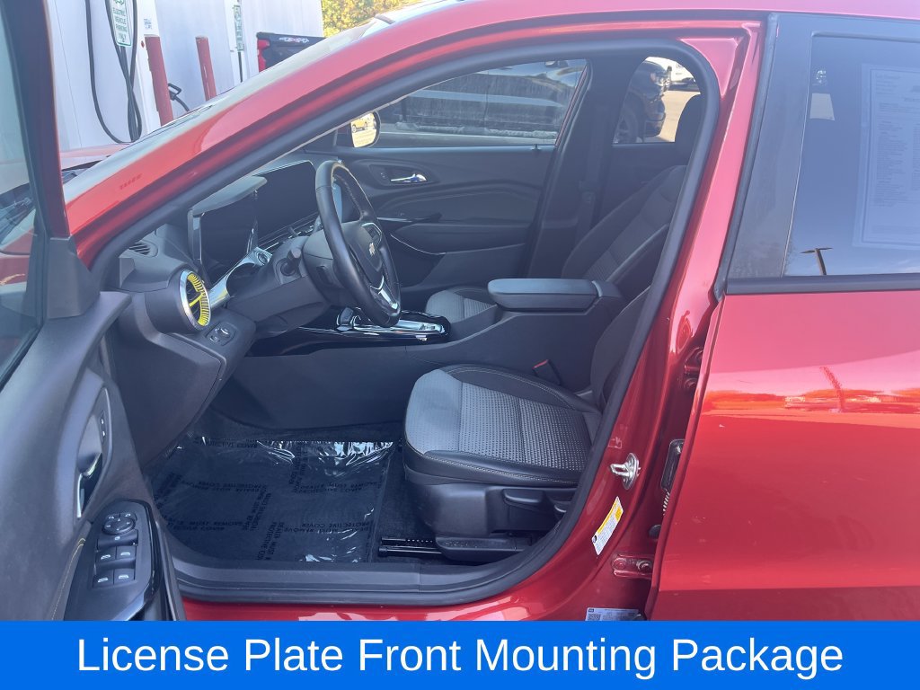 Used 2024 Chevrolet Trax LT w/ Driver Confidence Package FWD image 11