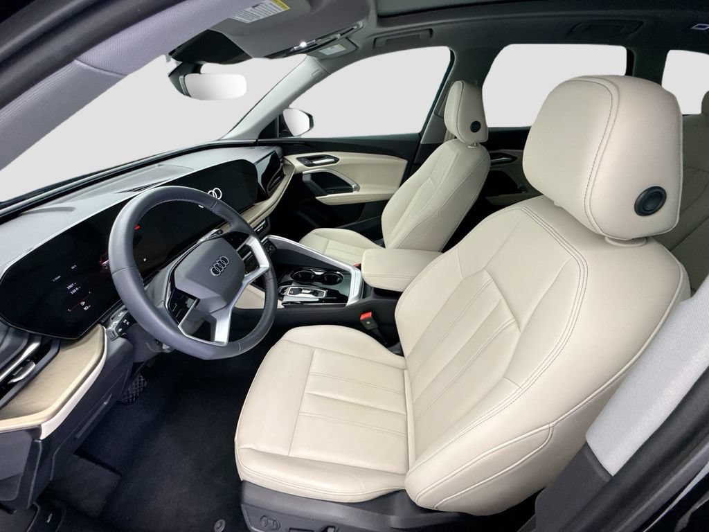 Used 2025 Audi Q5 Premium AWD/4WD image 18