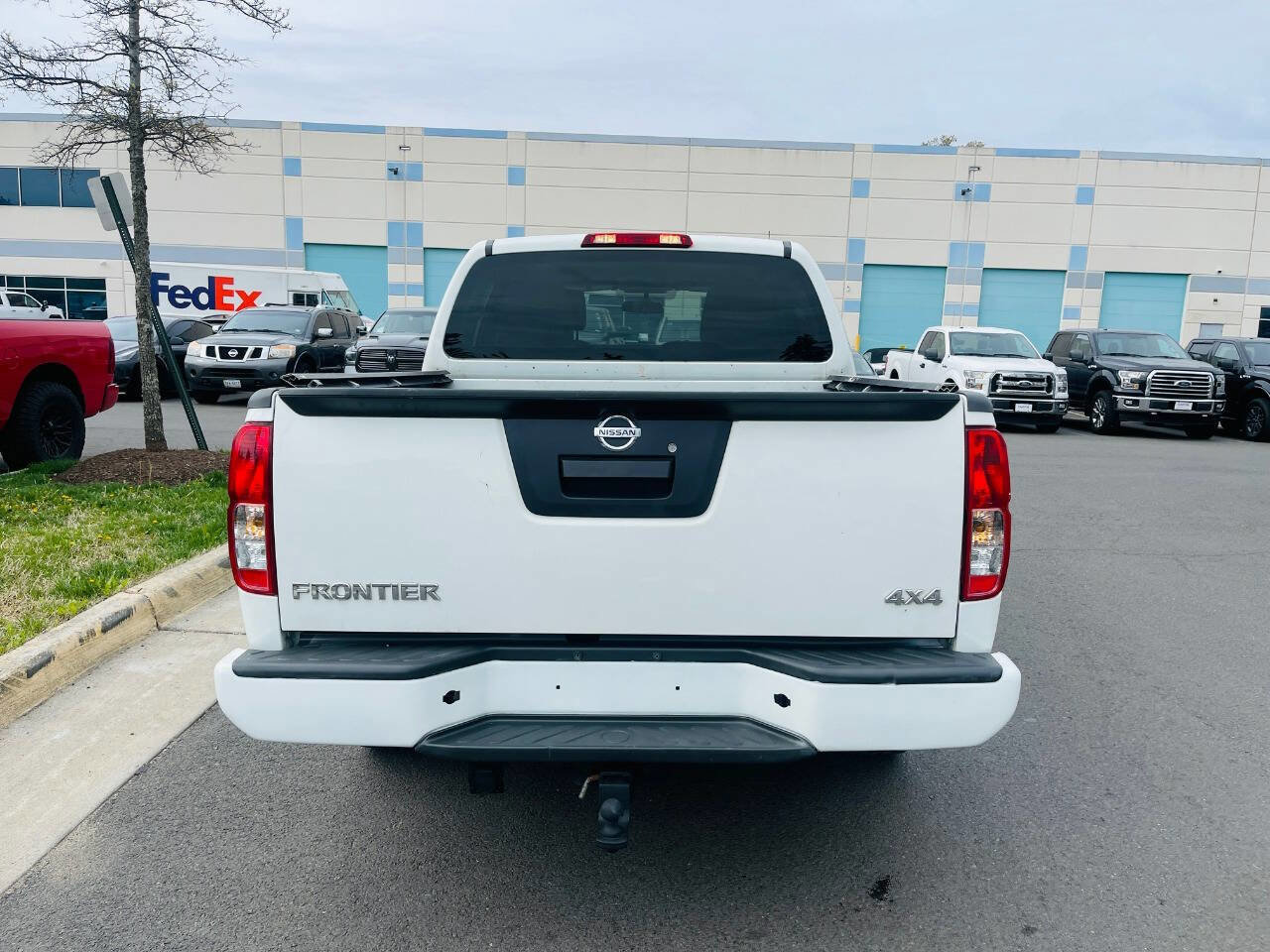 Used 2017 Nissan Frontier S w/ S Work Truck Package (4X4) image 8