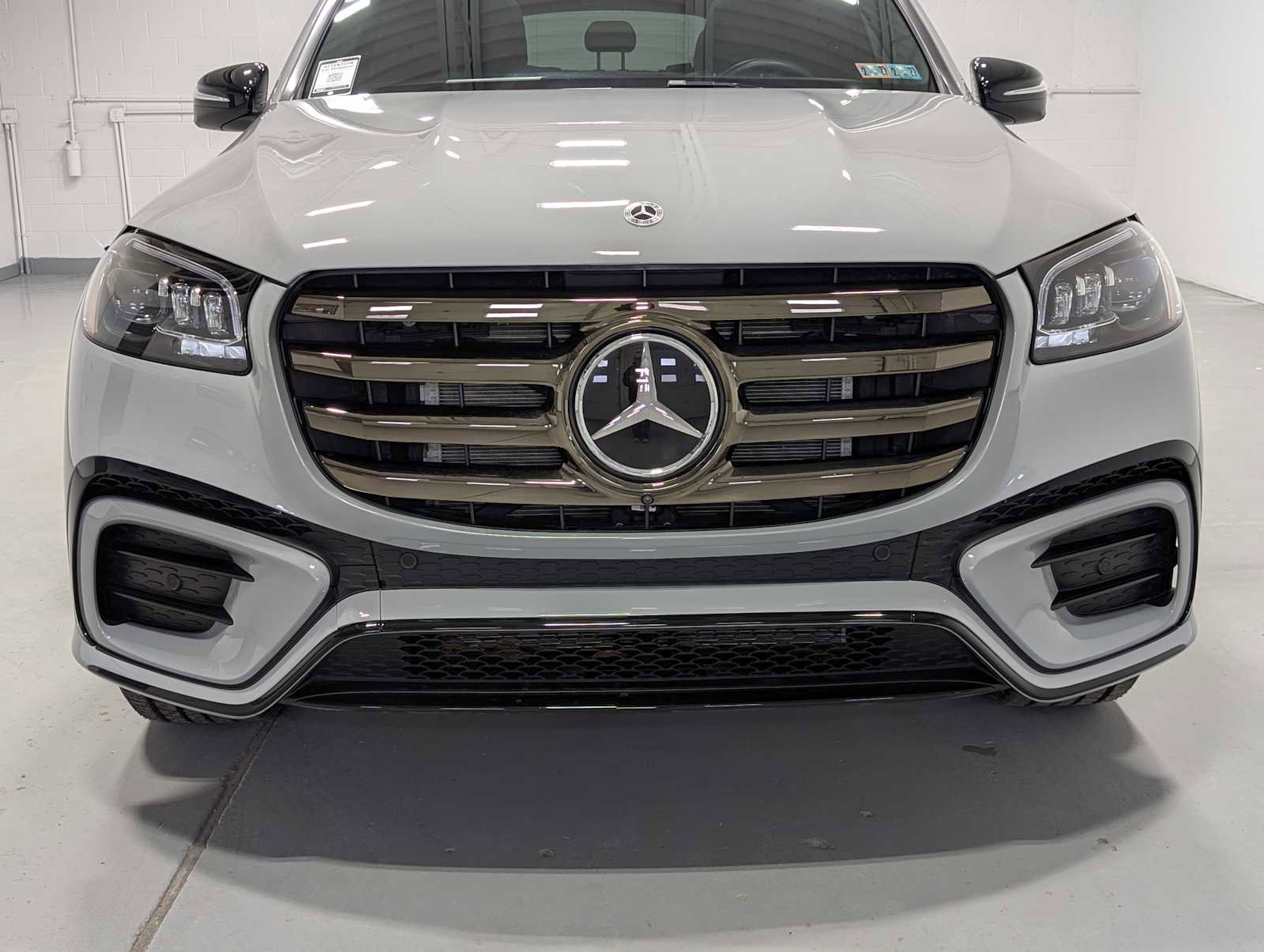 Certified 2025 Mercedes-Benz GLS 450 4MATIC image 2