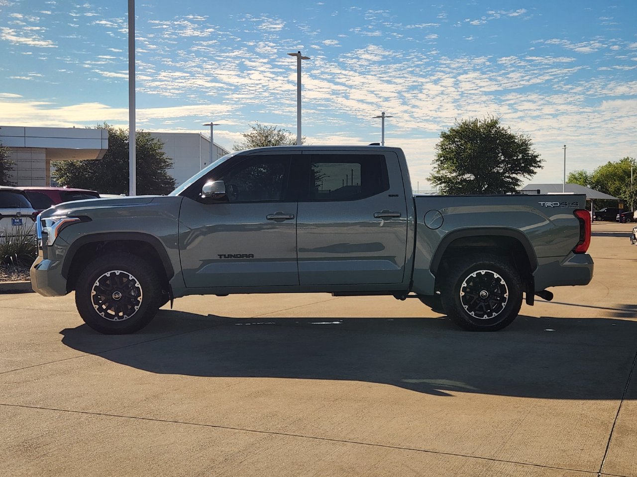 Used 2022 Toyota Tundra SR5 w/ TRD Off-Road Package AWD/4WD image 4