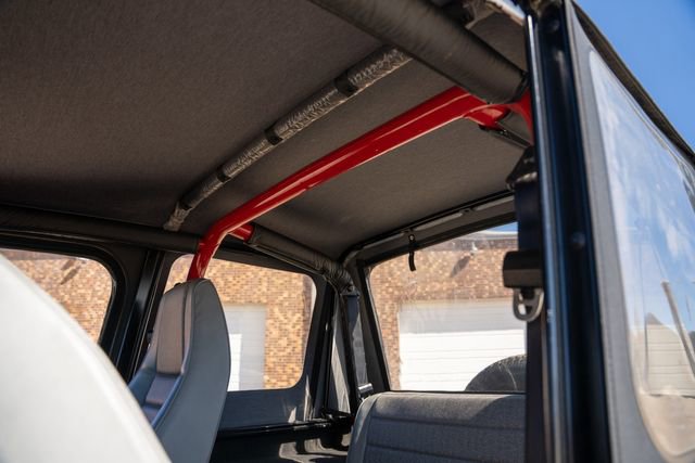 Used 1993 Jeep Wrangler S image 25