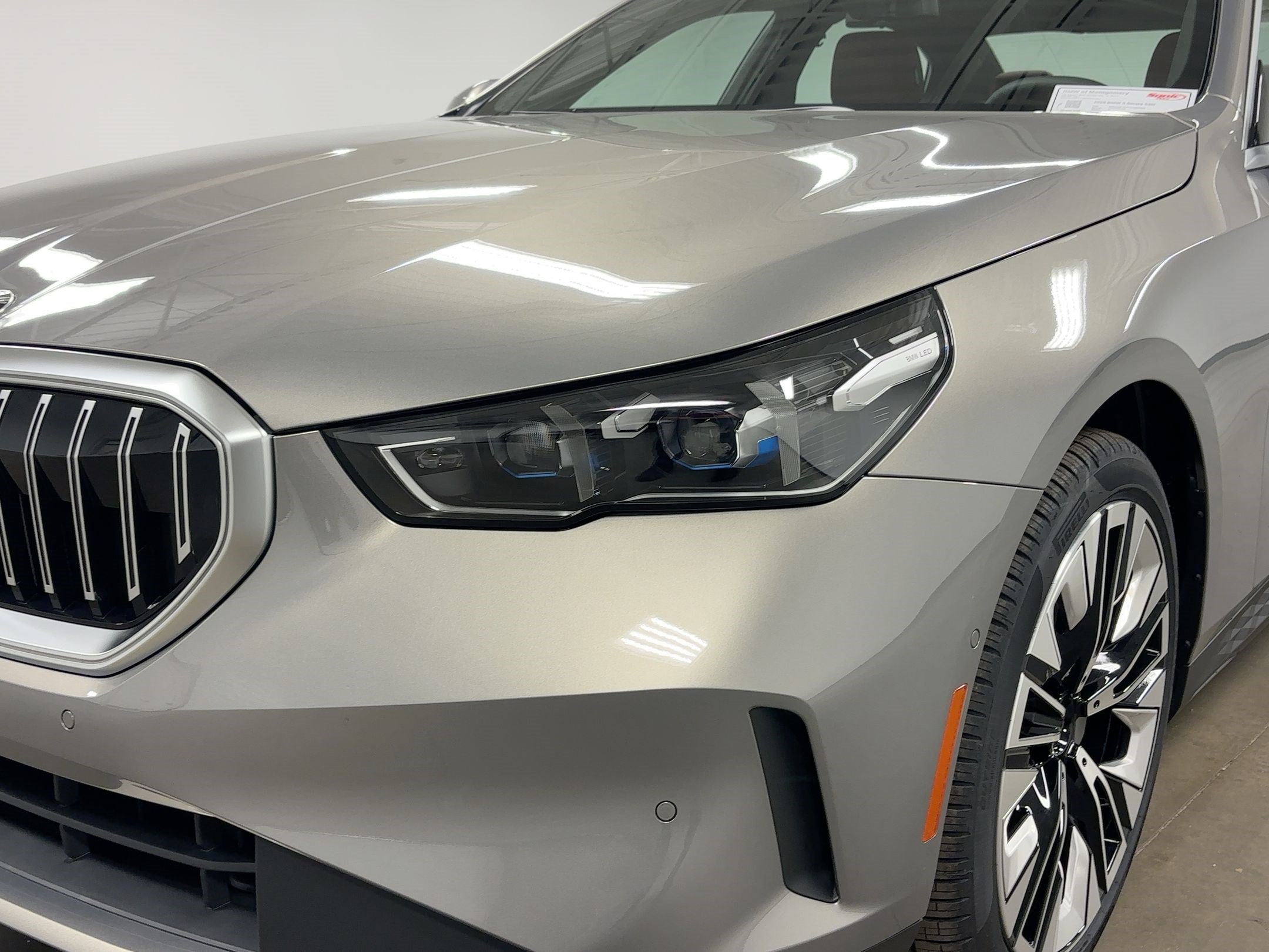 New 2026 BMW 530i RWD image 9