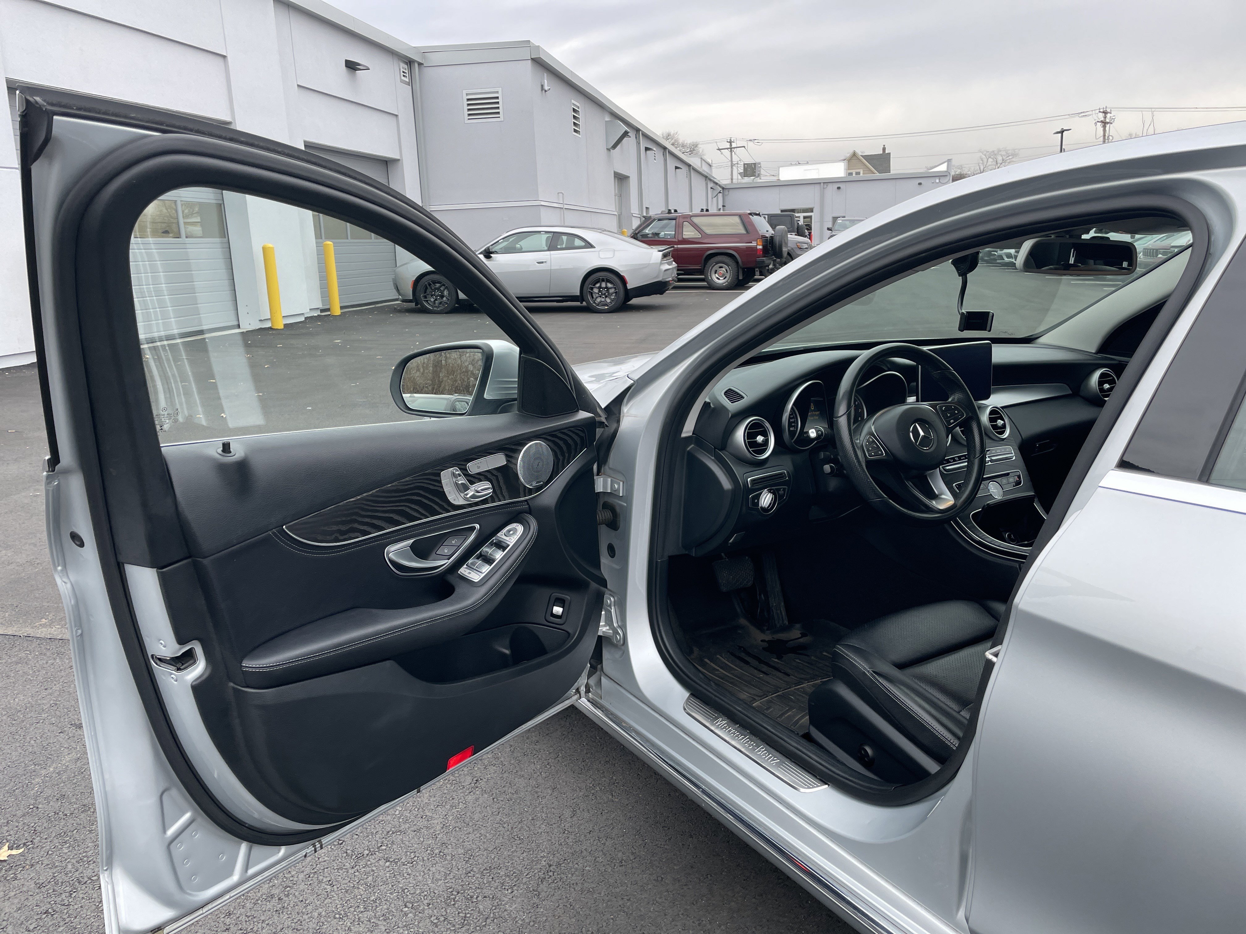 Used 2016 Mercedes-Benz C 300 C 300 image 31