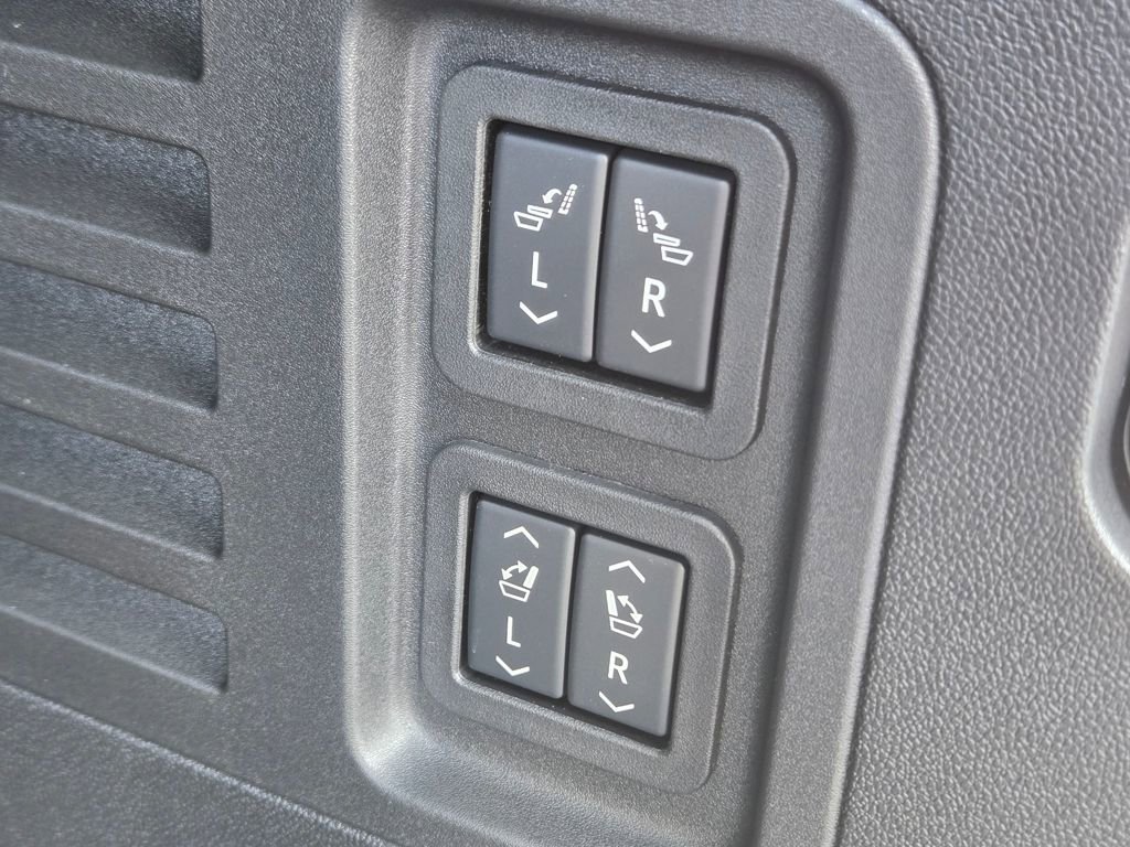 New 2026 Buick Enclave Sport Touring w/ Power Package image 12