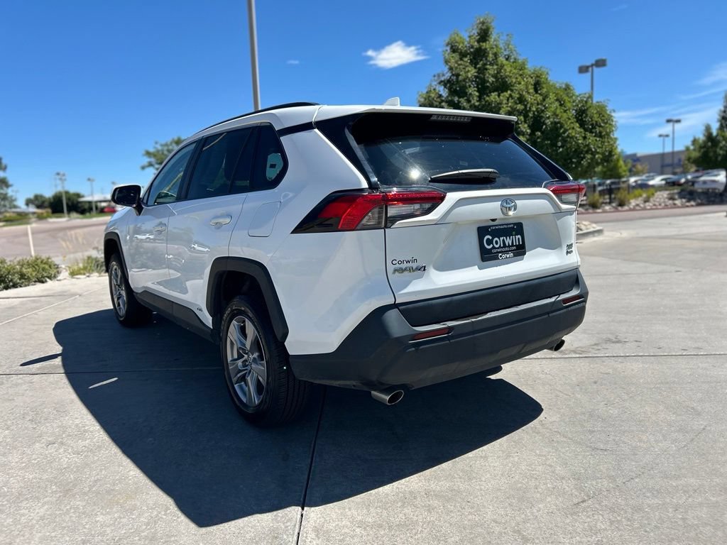 Used 2025 Toyota RAV4 XLE AWD/4WD image 5