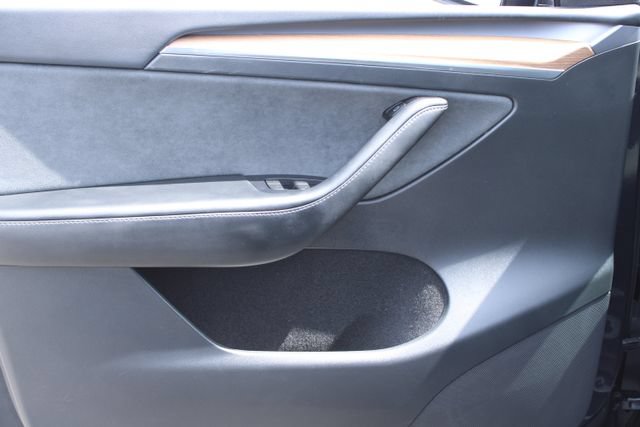 Used 2024 Tesla Model Y Performance AWD/4WD image 8