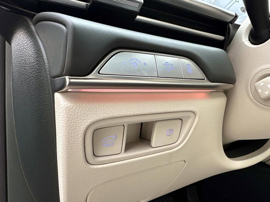 Used 2025 Genesis GV80 3.5T Prestige image 14