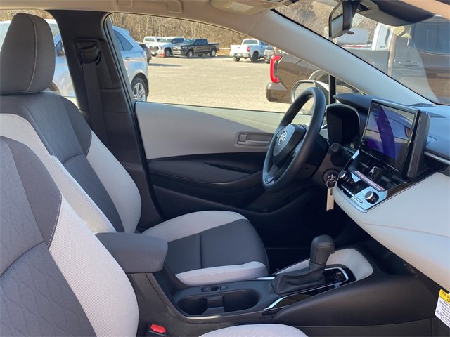 Used 2026 Toyota Corolla LE image 11