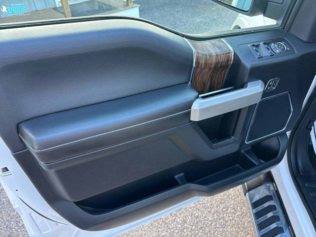 Used 2018 Ford F150 Lariat AWD/4WD image 13