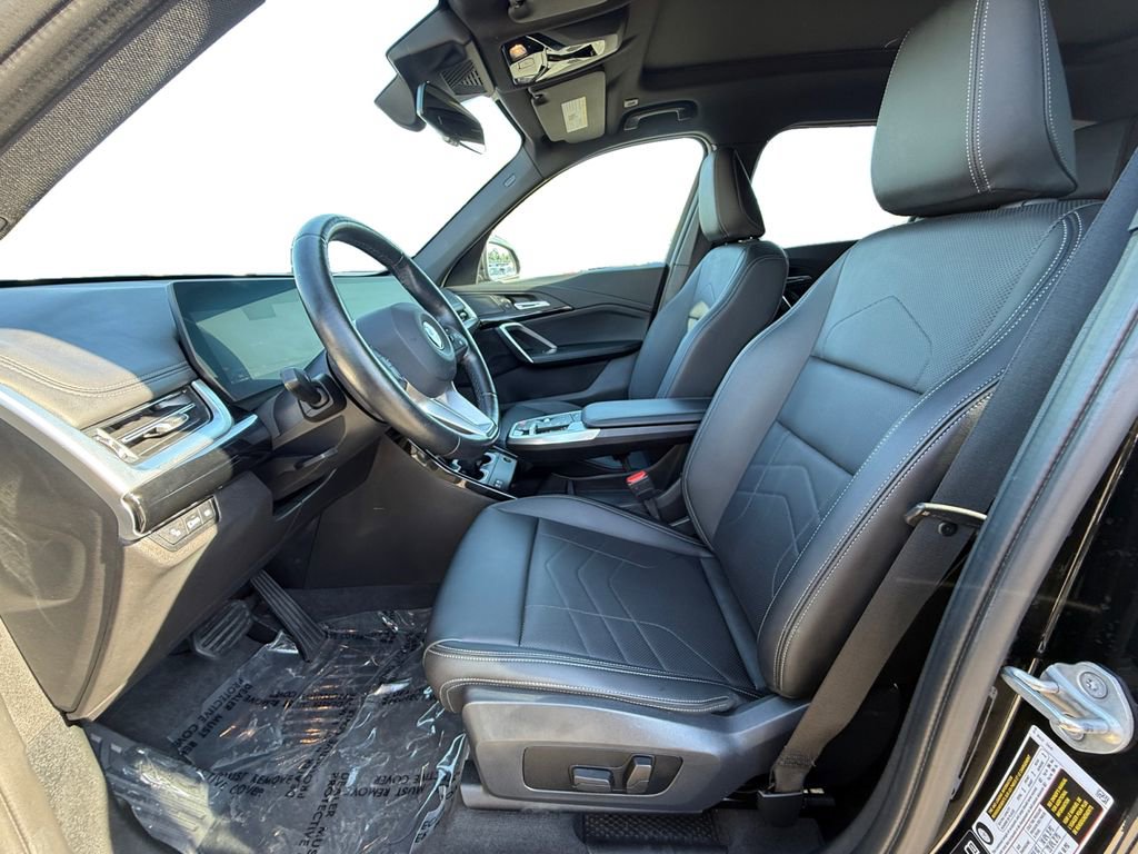 Used 2025 BMW X1 xDrive28i AWD/4WD image 9