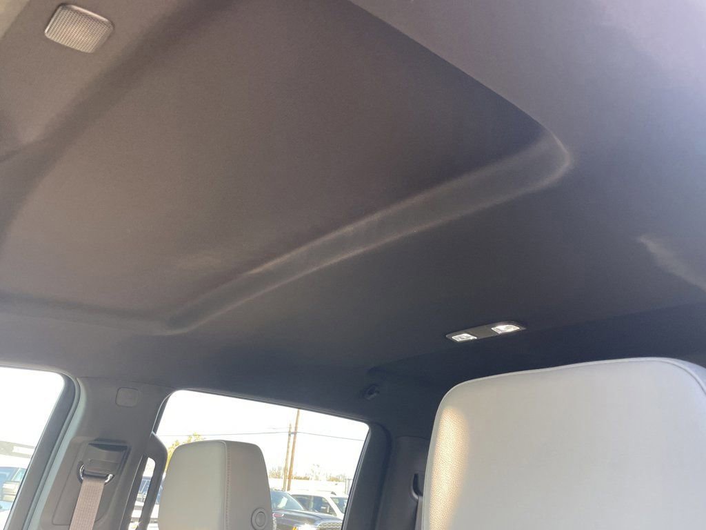 New 2026 GMC Sierra 1500 SLT image 32