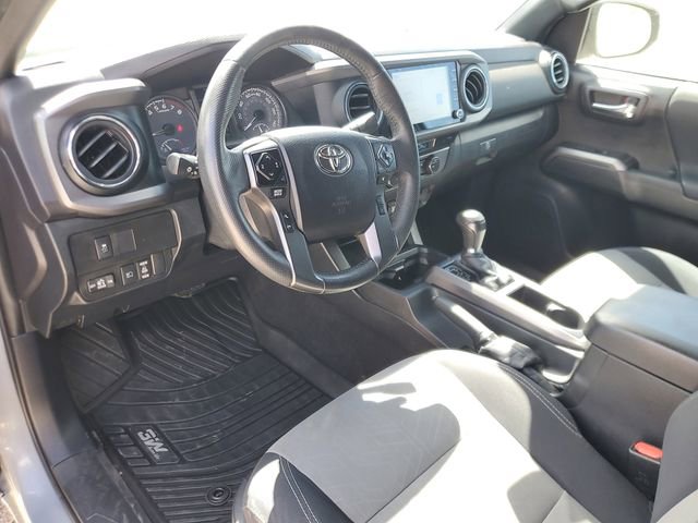 Used 2021 Toyota Tacoma TRD Sport w/ Technology Package image 16