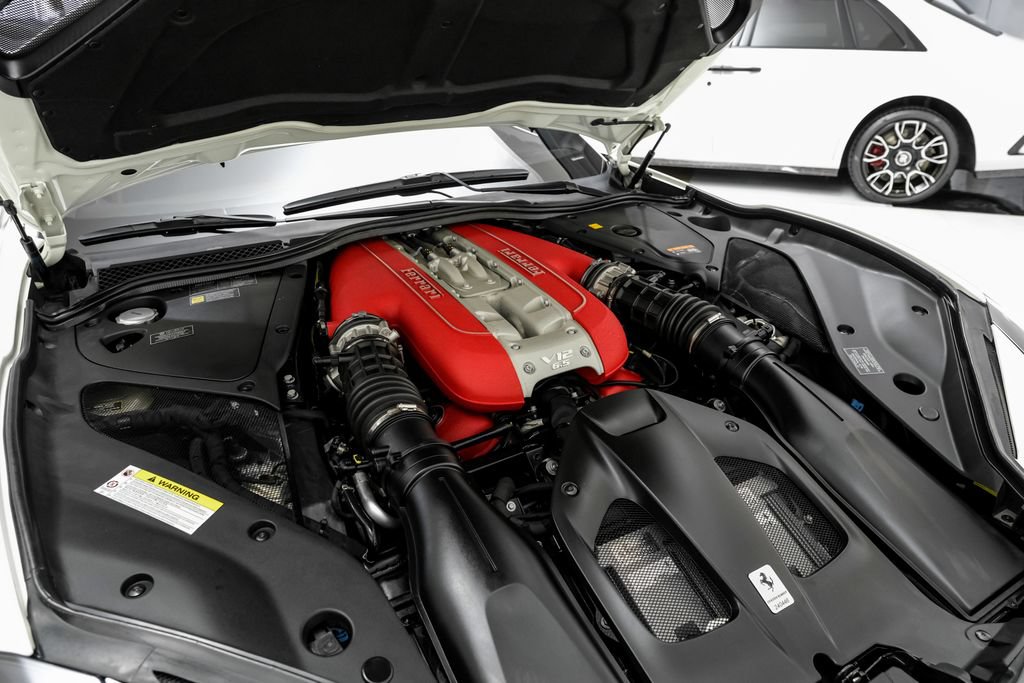 Used 2019 Ferrari 812 Superfast RWD image 58