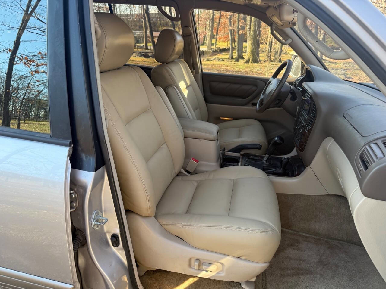 Used 2000 Toyota Land Cruiser Base AWD 4dr SUV image 50