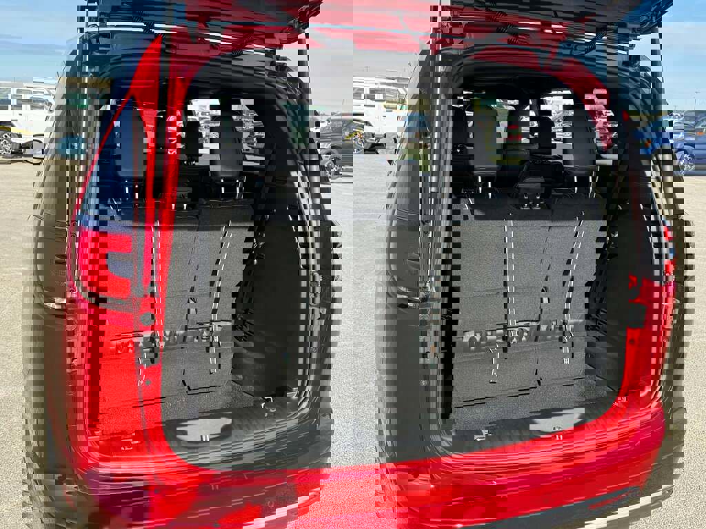 New 2026 Chrysler Pacifica Select image 19