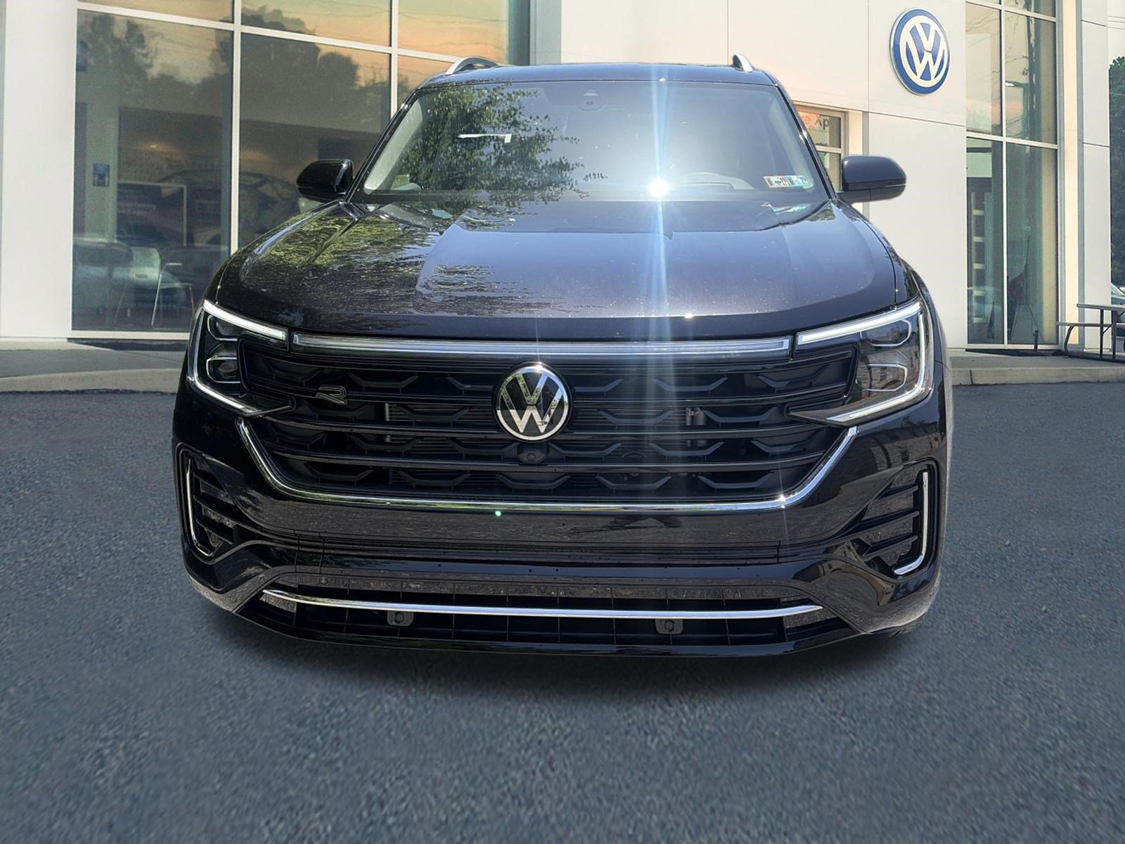 New 2026 Volkswagen Atlas SEL Premium R-Line AWD/4WD image 2
