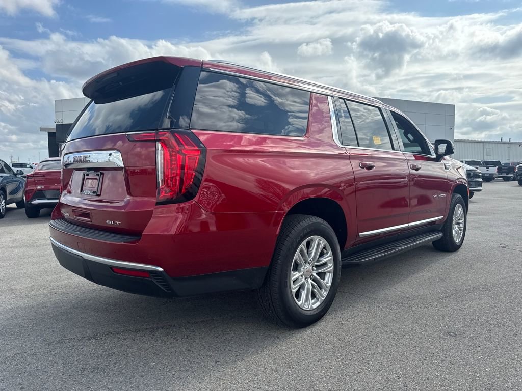 Used 2024 GMC Yukon XL SLT w/ SLT Luxury Package image 7