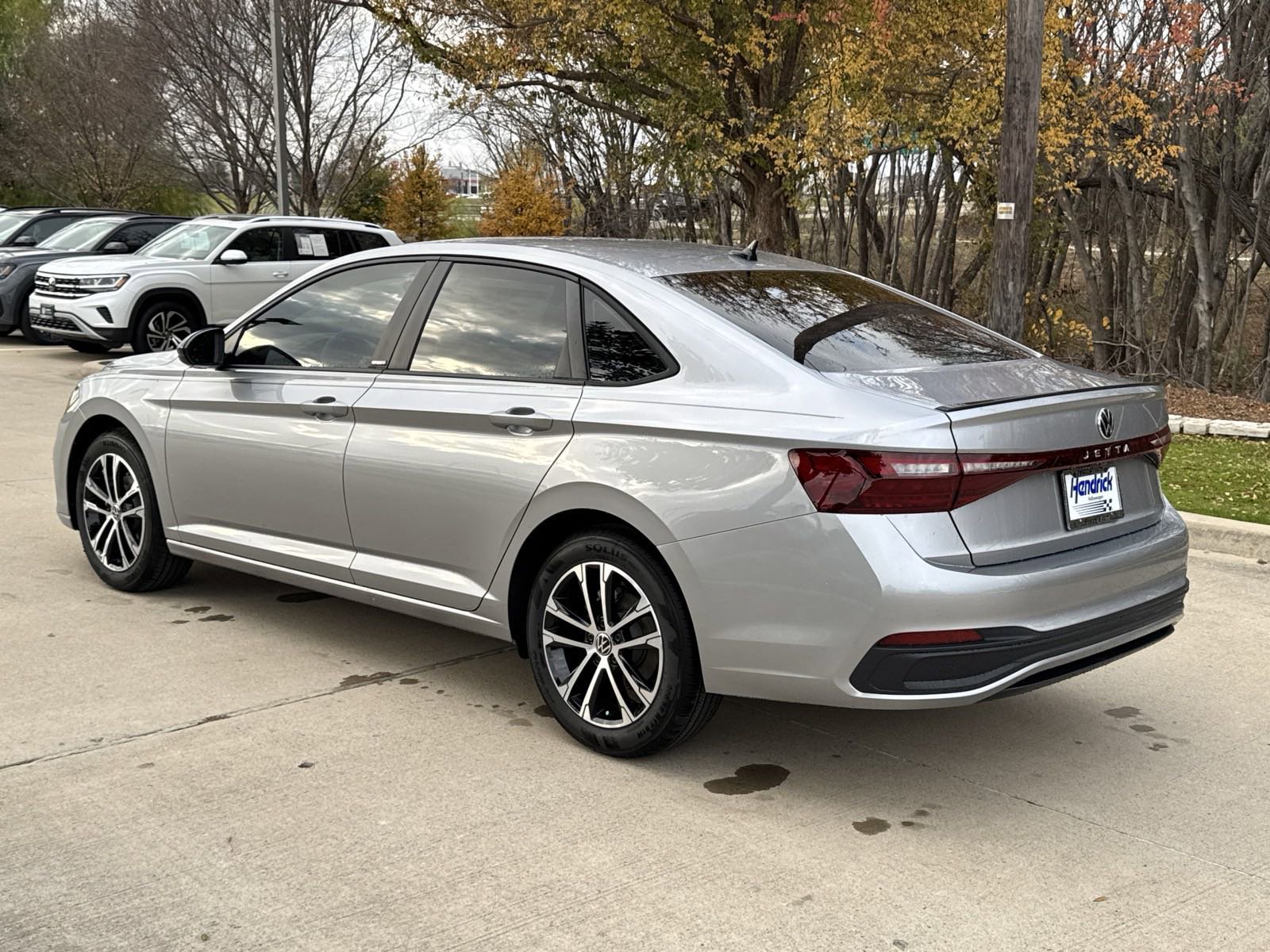 Used 2026 Volkswagen Jetta Sport FWD image 3