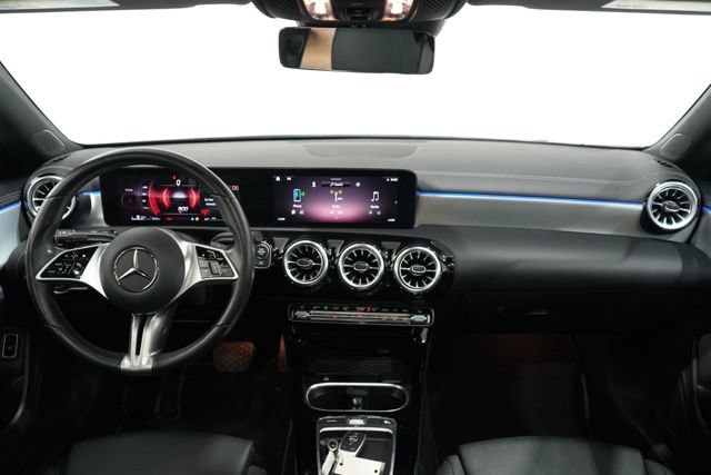 Used 2025 Mercedes-Benz CLA 250 image 13