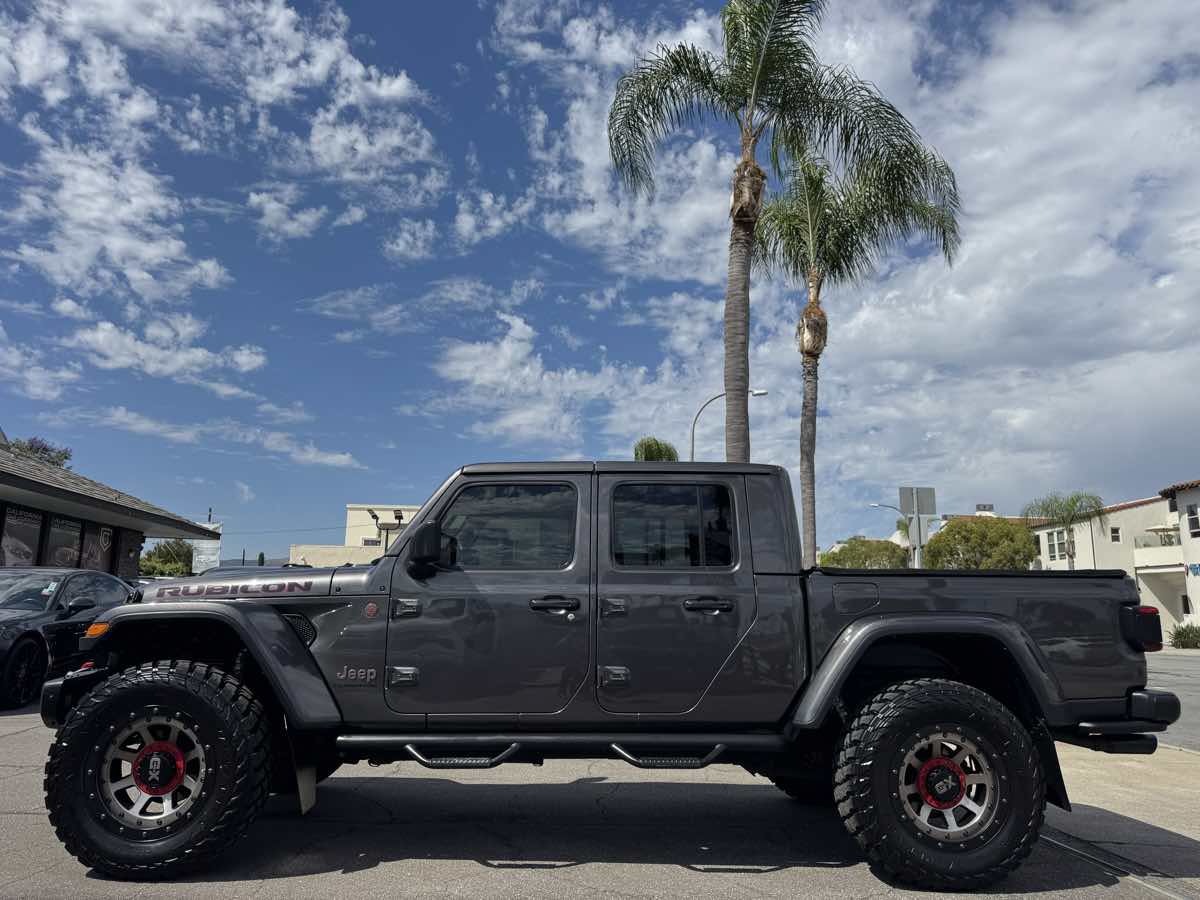 Used 2020 Jeep Gladiator Rubicon AWD/4WD image 2
