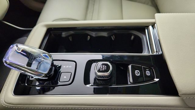 New 2026 Volvo XC90 B6 Ultra w/ Protection Package AWD/4WD image 17