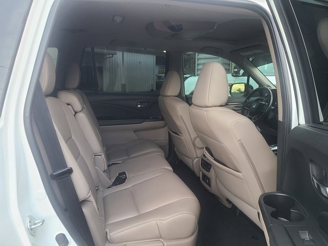 Used 2021 Honda Pilot Touring image 6