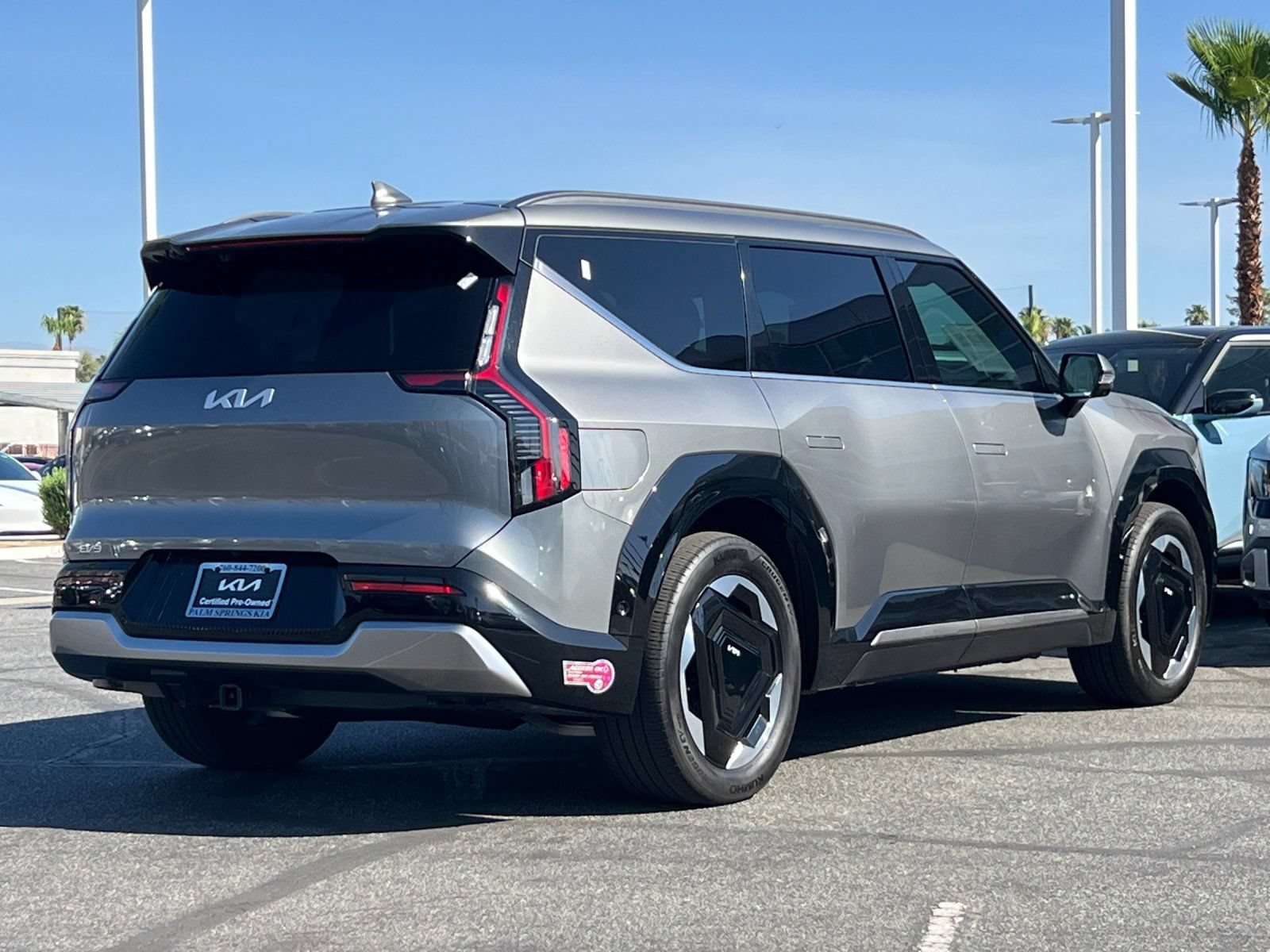 Certified 2024 Kia EV9 Land AWD/4WD image 3