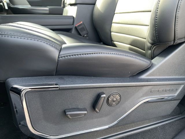 New 2026 Ford F350 Platinum w/ FX4 Off-Road Package image 14