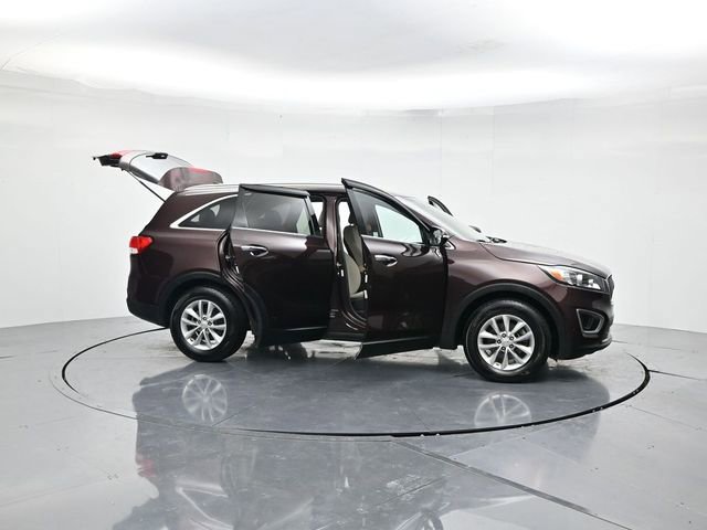 Used 2016 Kia Sorento LX w/ LX Convenience Package image 47