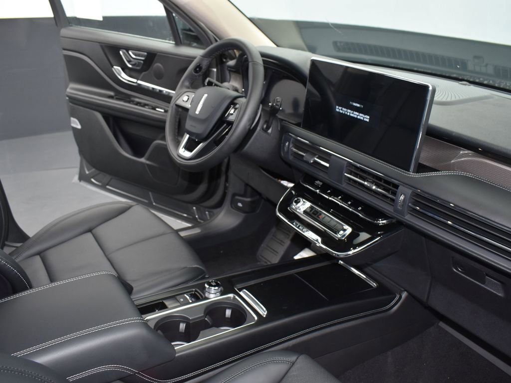 New 2025 Lincoln Corsair Reserve image 24