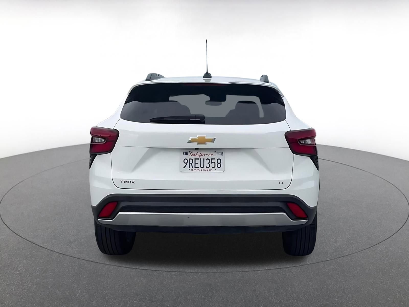 Used 2025 Chevrolet Trax LT image 12