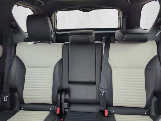 Used 2021 Land Rover Discovery S R-Dynamic image 24