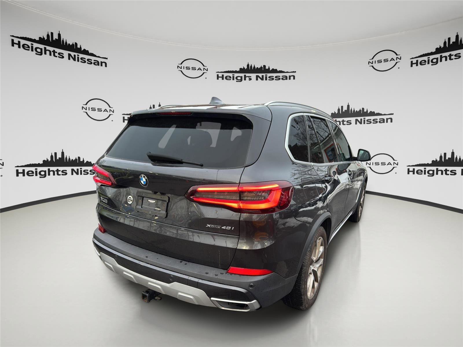 Used 2022 BMW X5 xDrive40i w/ Premium Package image 4