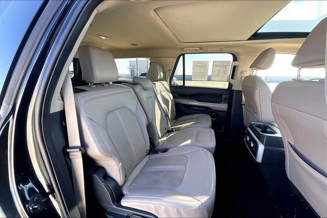 Used 2024 Ford Expedition Max Limited image 32