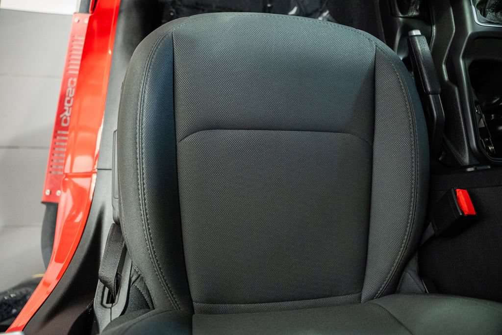 Used 2023 Jeep Wrangler Sport AWD/4WD image 29