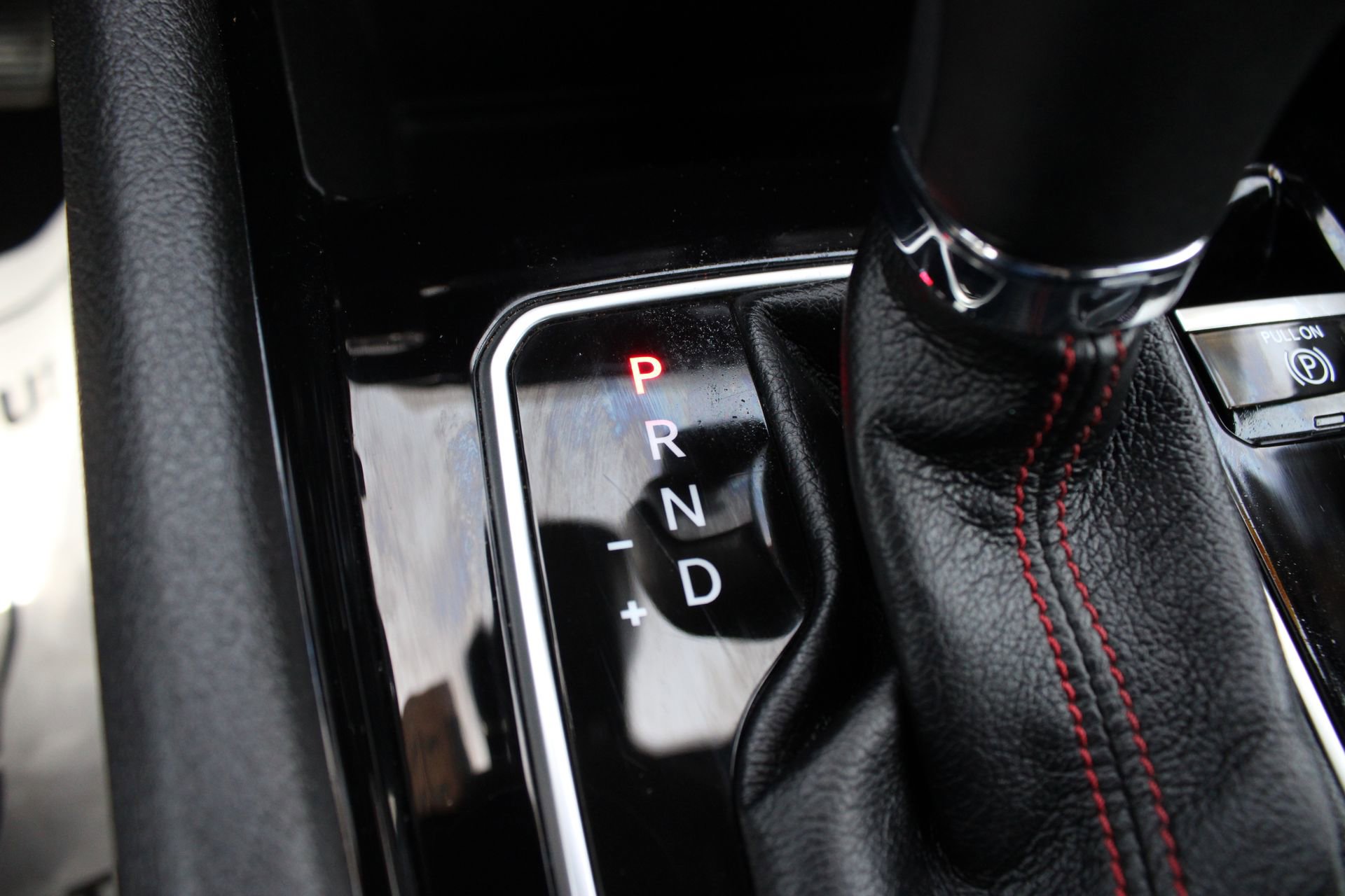 Used 2025 Jeep Compass Trailhawk AWD/4WD image 42