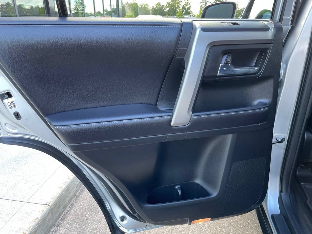 Used 2018 Toyota 4Runner SR5 Premium AWD/4WD image 15